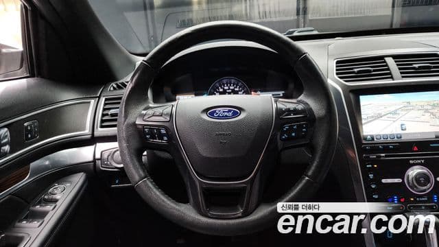 Ford Explorer 5세대, 2018 13