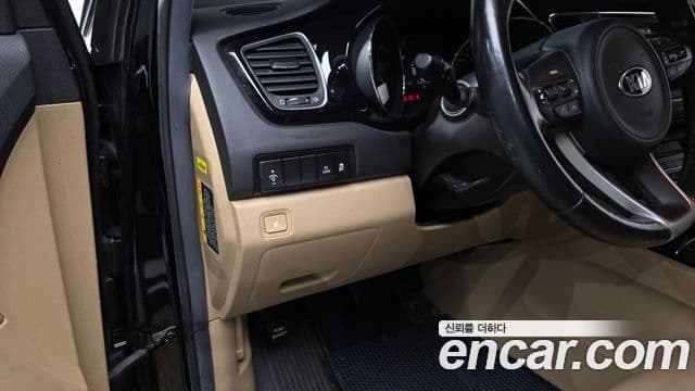 Kia All New Carnival Prestige High Roof, 2017 13