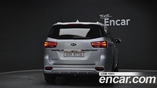 Kia The / новый New Carnival Noblesse, 2019 4