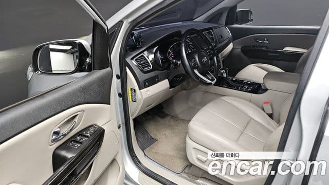 Kia The / новый New Carnival Noblesse, 2019 12