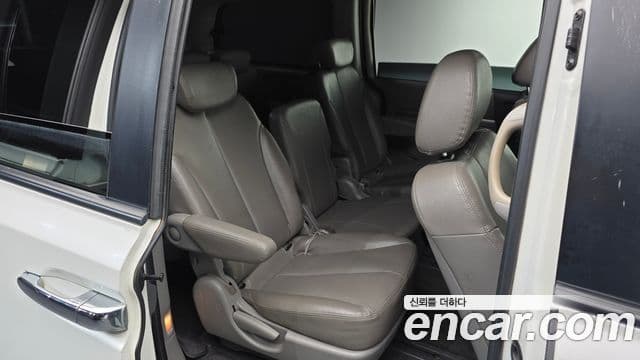 Kia Carnival R R Special, 2010 12