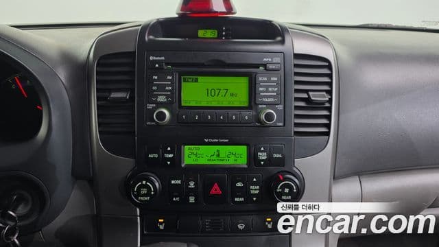 Kia Carnival R R Special, 2010 15