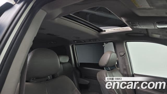 Kia Carnival R R Special, 2010 17