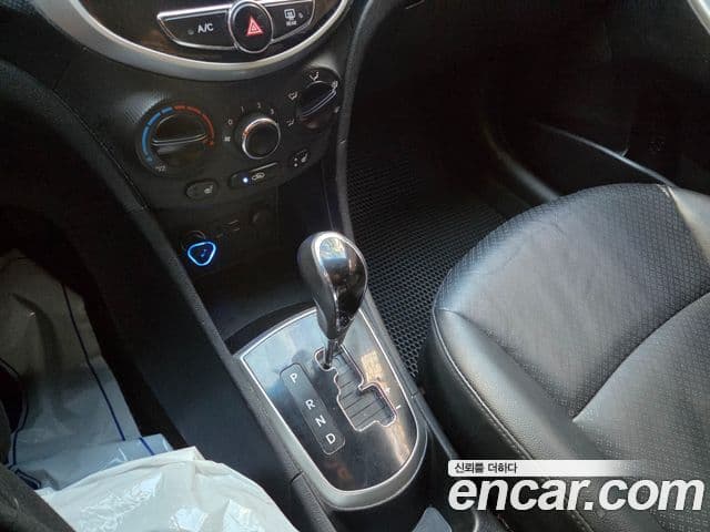 Hyundai Accent(новый кузов / новое поколение) Modern, 2014 15