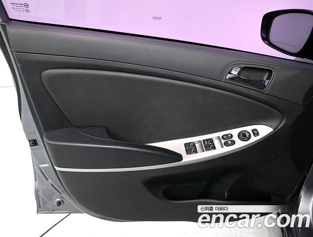 Hyundai Accent(новый кузов / новое поколение) Modern, 2015 8