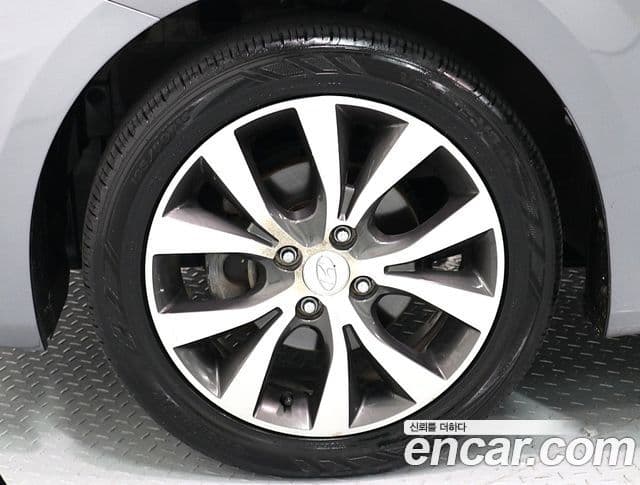 Hyundai Accent(новый кузов / новое поколение) Modern, 2015 18