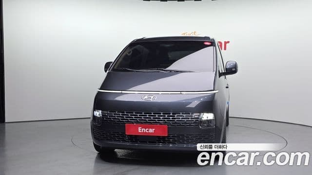 Hyundai Staria Modern, 2023 3