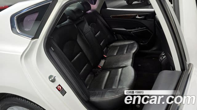 Kia All New K7 Prestige, 2016 12