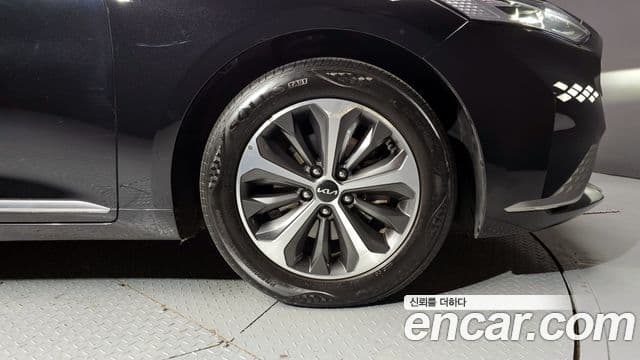 Kia K8 гибрид Noblesse Light, 2022 все фото