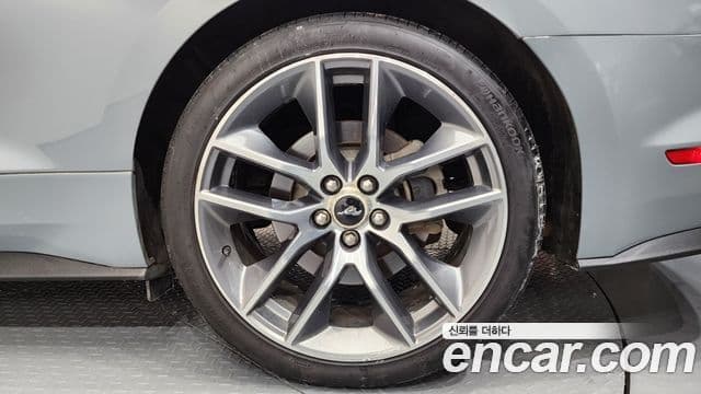 Ford Mustang GT купе, 2015 все фото