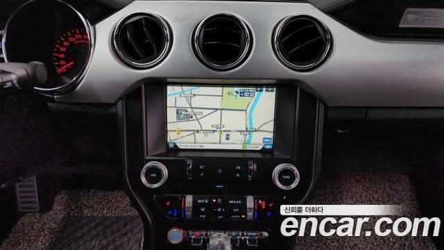 Ford Mustang GT купе, 2015 17