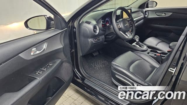 Kia The / новый New K3 2세대 Trendy, 2022 11