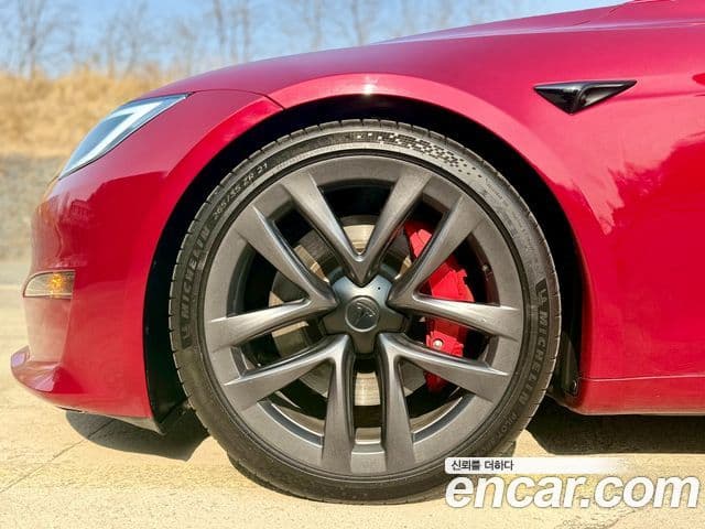 Tesla модель S Plaid, 2023 8