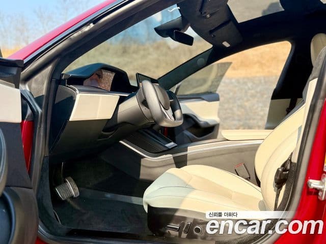 Tesla модель S Plaid, 2023 11