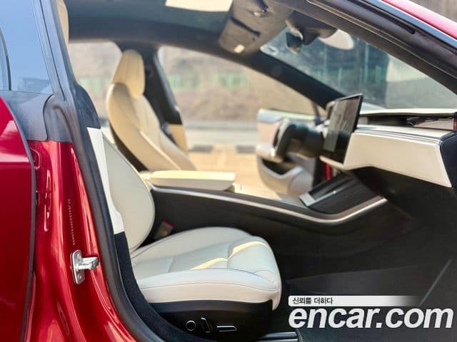 Tesla модель S Plaid, 2023 12