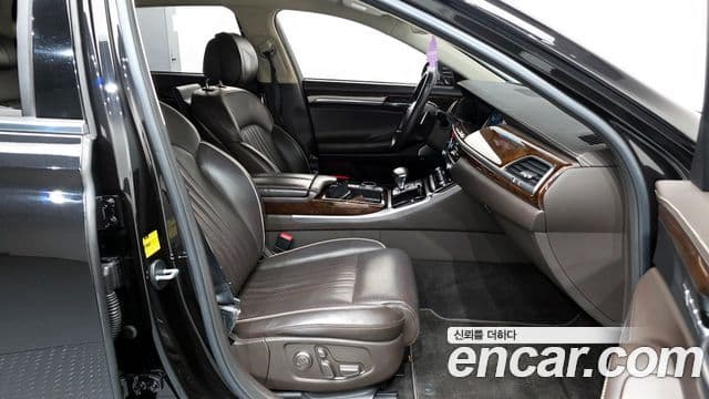 Genesis EQ900 Prestige, 2018 11