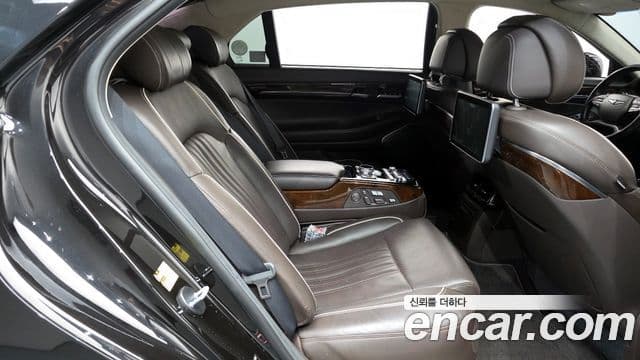 Genesis EQ900 Prestige, 2018 12