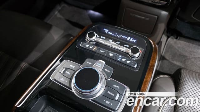 Genesis EQ900 Prestige, 2018 19