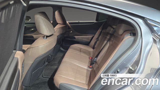 Lexus ES300h 7세대 Executive, 2023 12