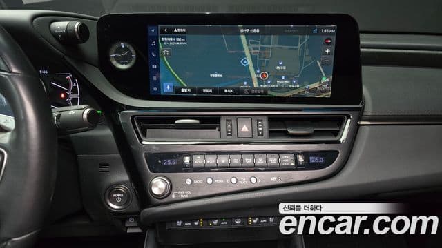 Lexus ES300h 7세대 Executive, 2023 14