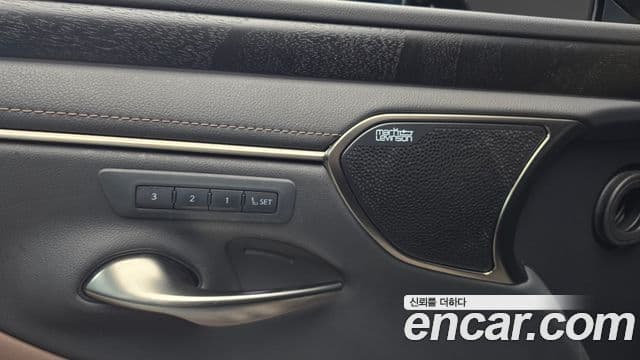 Lexus ES300h 7세대 Executive, 2023 16