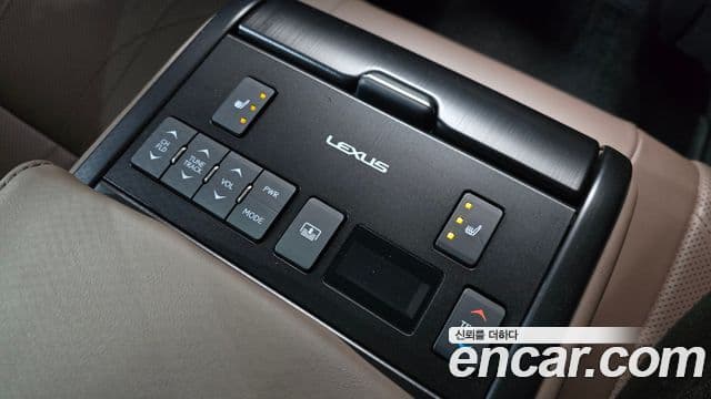 Lexus ES300h 7세대 Executive, 2023 17