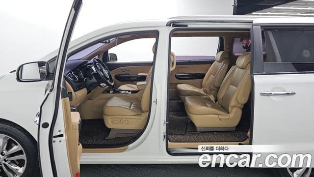 Kia All New Carnival Prestige, 2016 10