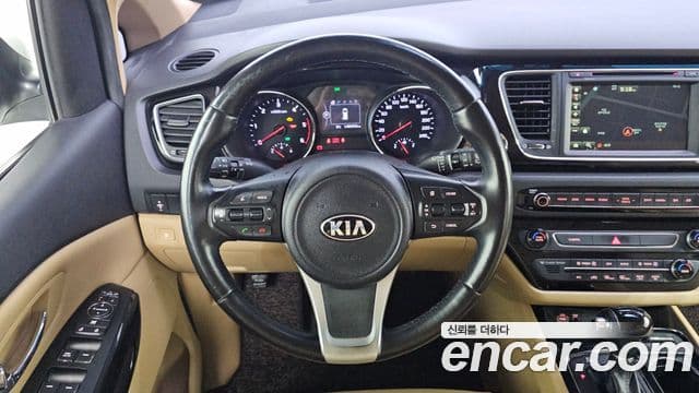 Kia All New Carnival Prestige, 2016 13