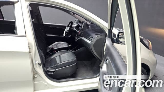 Kia All New Morning Luxury, 2012 11