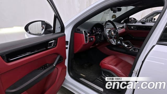 Porsche Cayenne (PO536) 3.0 купе, 2022 10