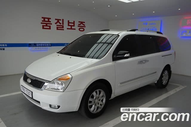 Kia Carnival R Premium, 2013 1