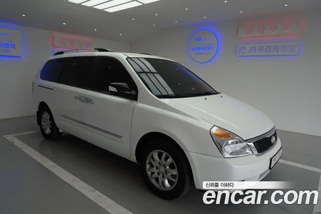 Kia Carnival R Premium, 2013 2