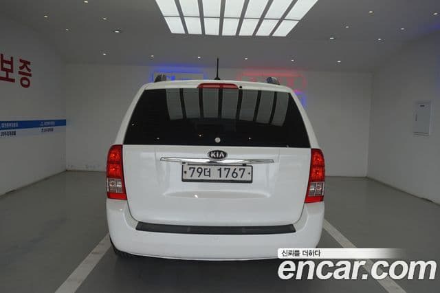 Kia Carnival R Premium, 2013 12