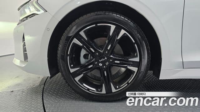 Kia K5 гибрид 3세대 Signature, 2023 все фото