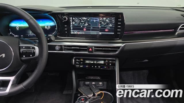 Kia K5 гибрид 3세대 Signature, 2023 15