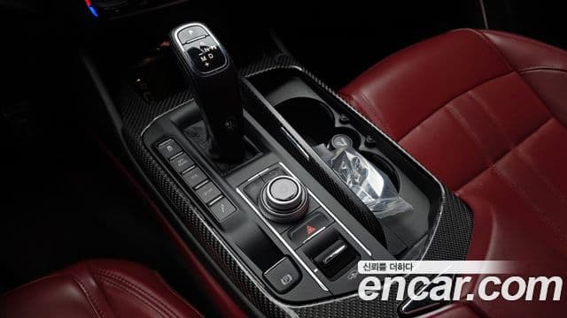 Maserati Levante, 2019 9