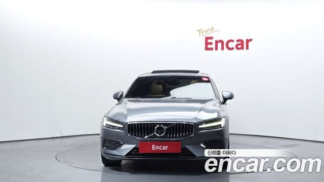 Volvo S60 3세대 T5 Inscription, 2020 3