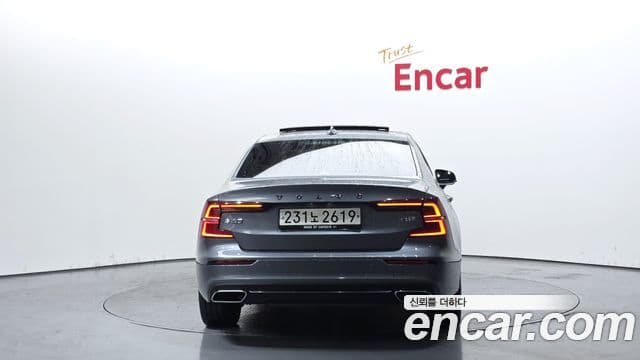 Volvo S60 3세대 T5 Inscription, 2020 4