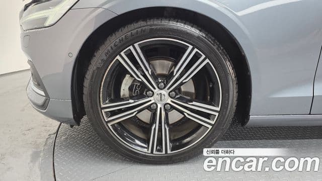 Volvo S60 3세대 T5 Inscription, 2020 все фото