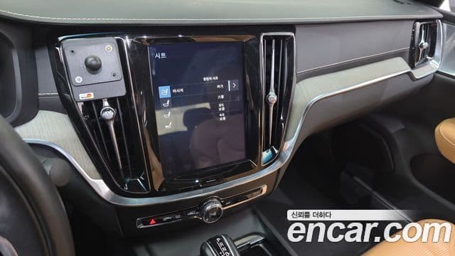 Volvo S60 3세대 T5 Inscription, 2020 15