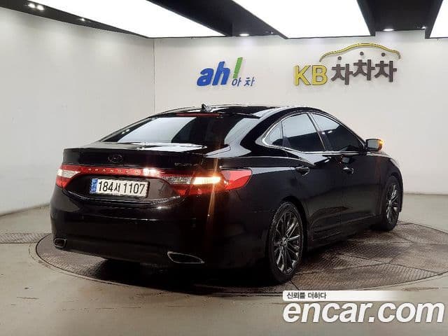 Hyundai Grandeur HG Executive, 2012 4