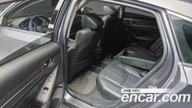 Honda Accord 10세대 1.5 турбо, 2019 11