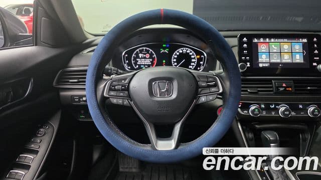 Honda Accord 10세대 1.5 турбо, 2019 13