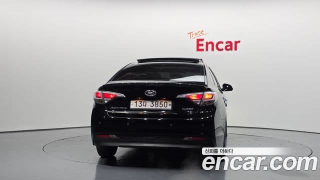 Hyundai LF Sonata гибрид Smart, 2015 4