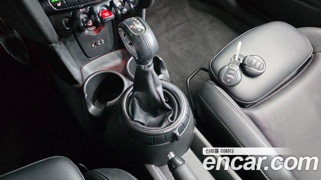 Mini Cooper D 3세대, 2015 9