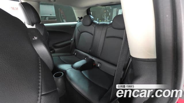 Mini Cooper D 3세대, 2015 17