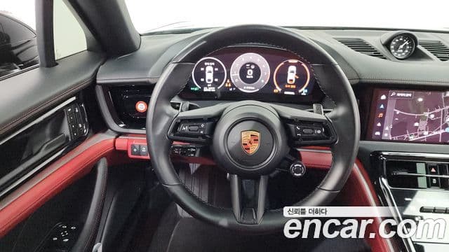 Porsche Panamera (976), 2024 13