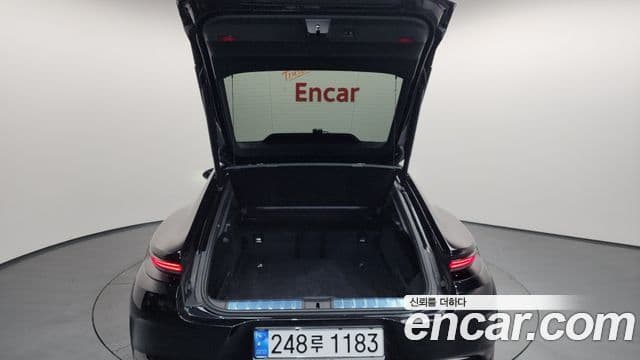 Porsche Panamera (976), 2024 19