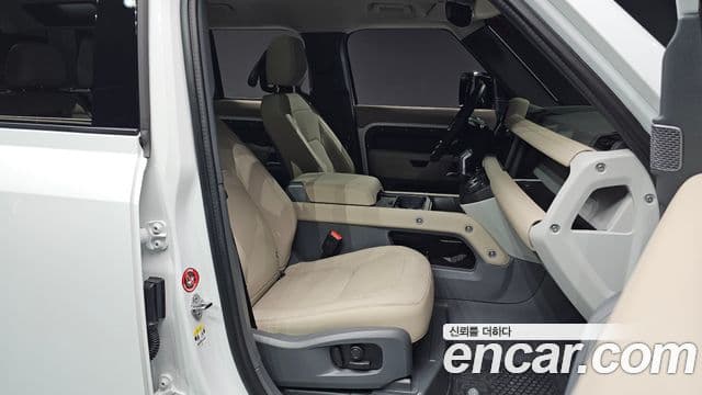 Land Rover Defender (L663) 110 D250 SE, 2024 10