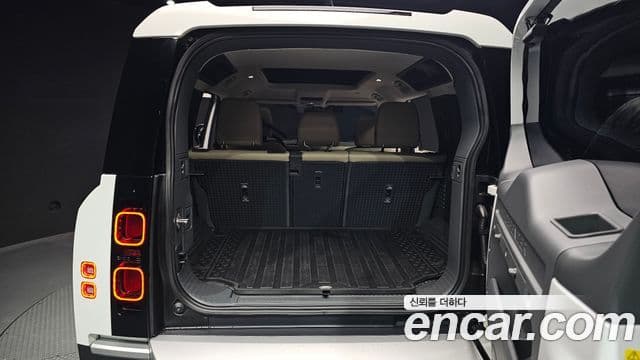 Land Rover Defender (L663) 110 D250 SE, 2024 20